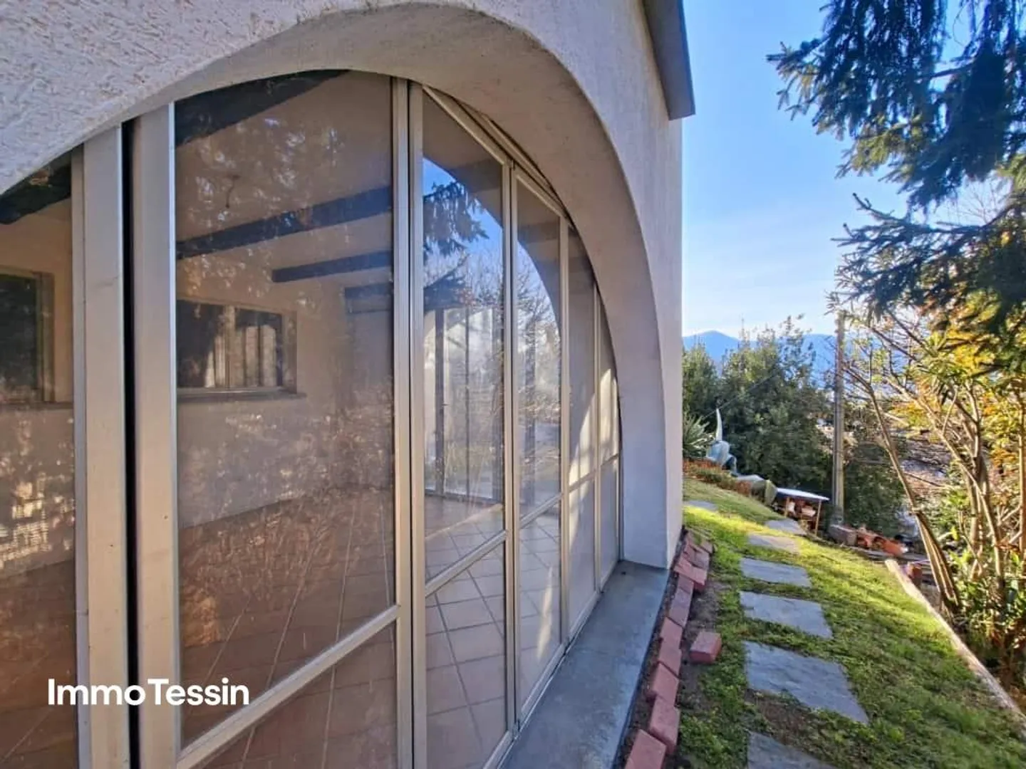 Villa mit grosser Bauparzelle und freiem Blick auf die drei Burgen ... - Photo 5 sur 13