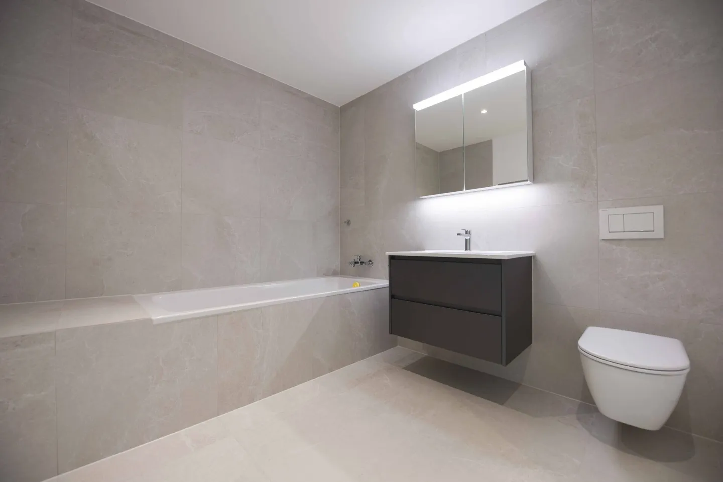Nuovo progetto di costruzione "Birkenweg" / Appartamento 5.5 locali con due balconi coperti - Foto 4 di 8