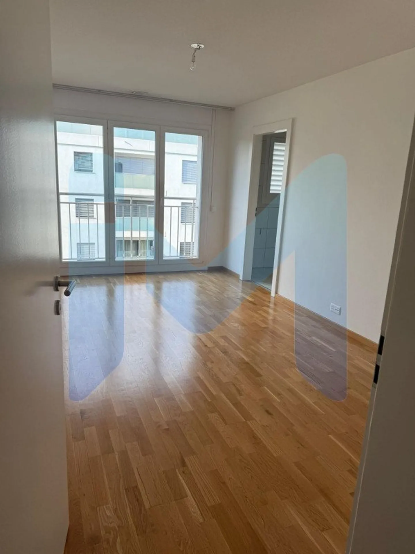 Appartamento di 5,5 locali al 3° piano situato a Thônex 1226 - Foto 4 di 12