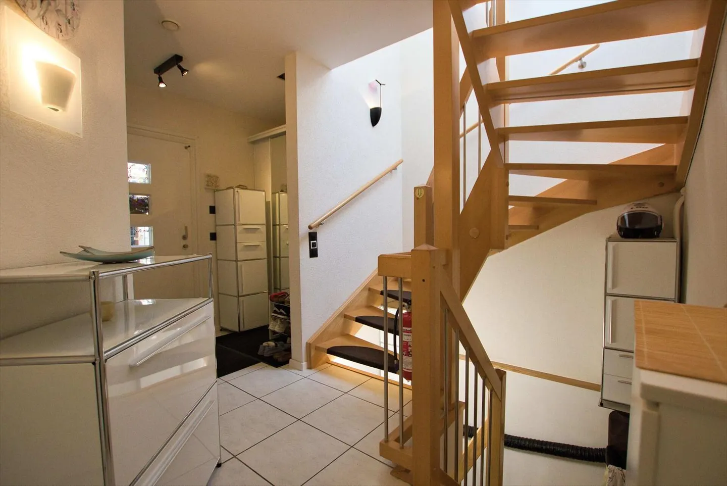 Helle 8-Zimmer-Villa in Lancy - Foto 7 von 9