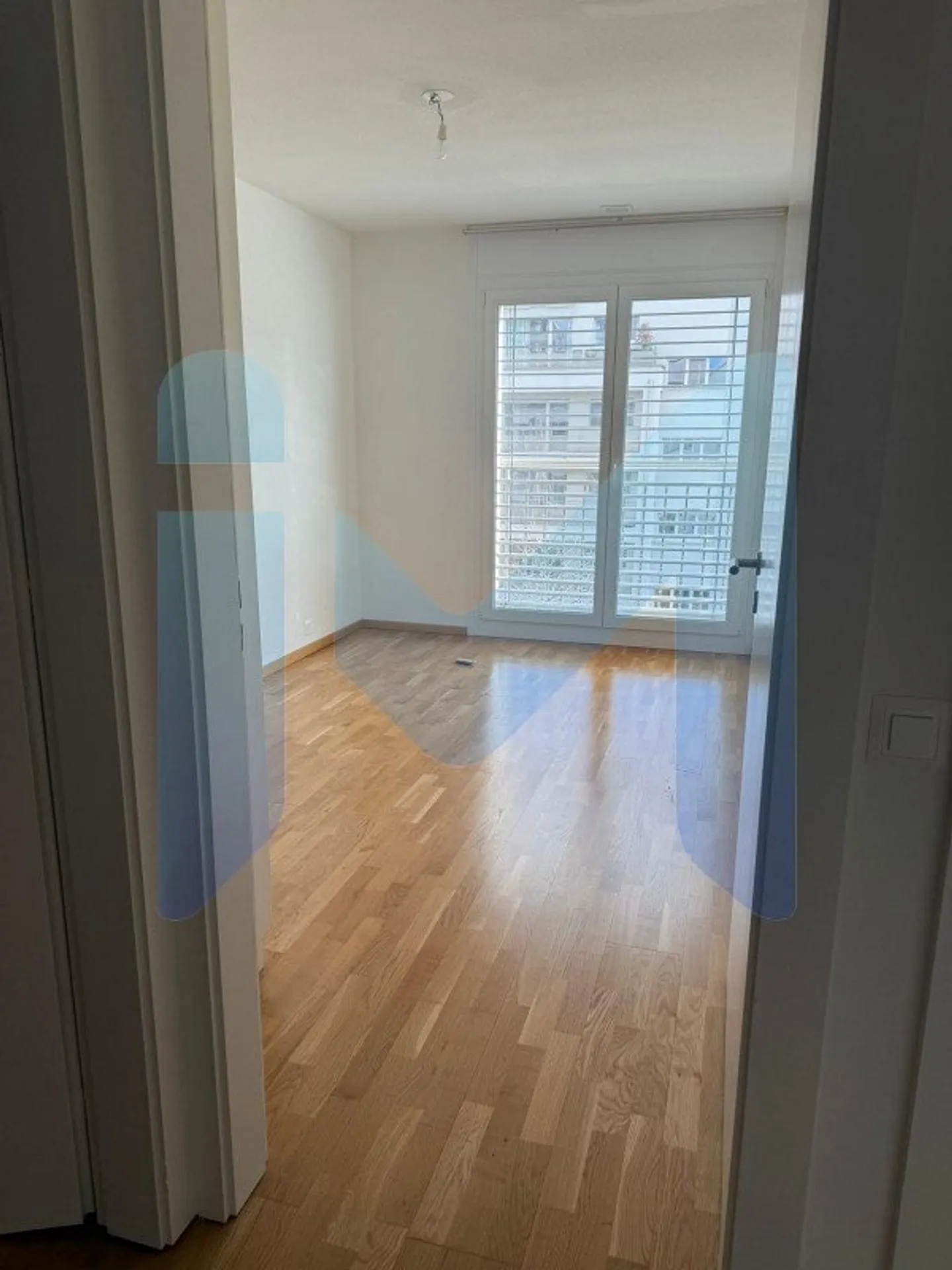 Appartamento di 5,5 locali al 3° piano situato a Thônex 1226 - Foto 5 di 12
