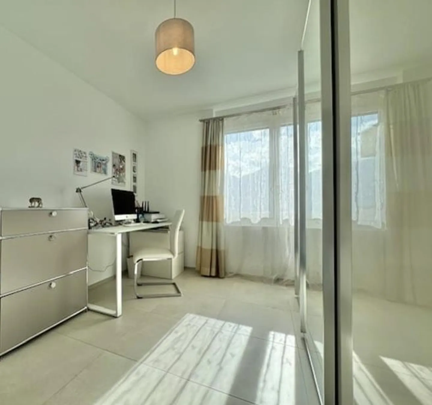 Modern 3.5-room apartment with panoramic view - Photo 4 of 10