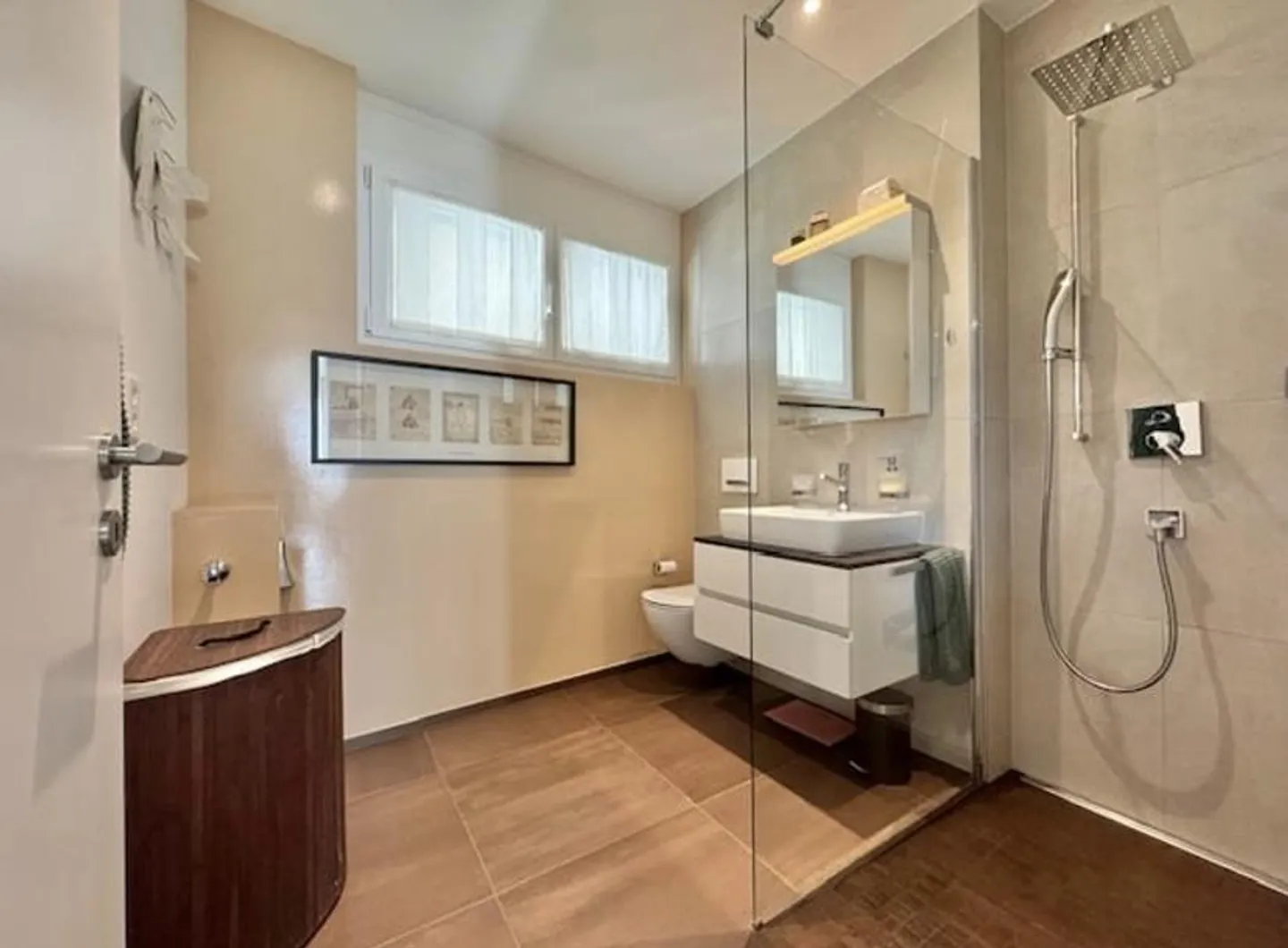 Modern 3.5-room apartment with panoramic view - Photo 5 of 10