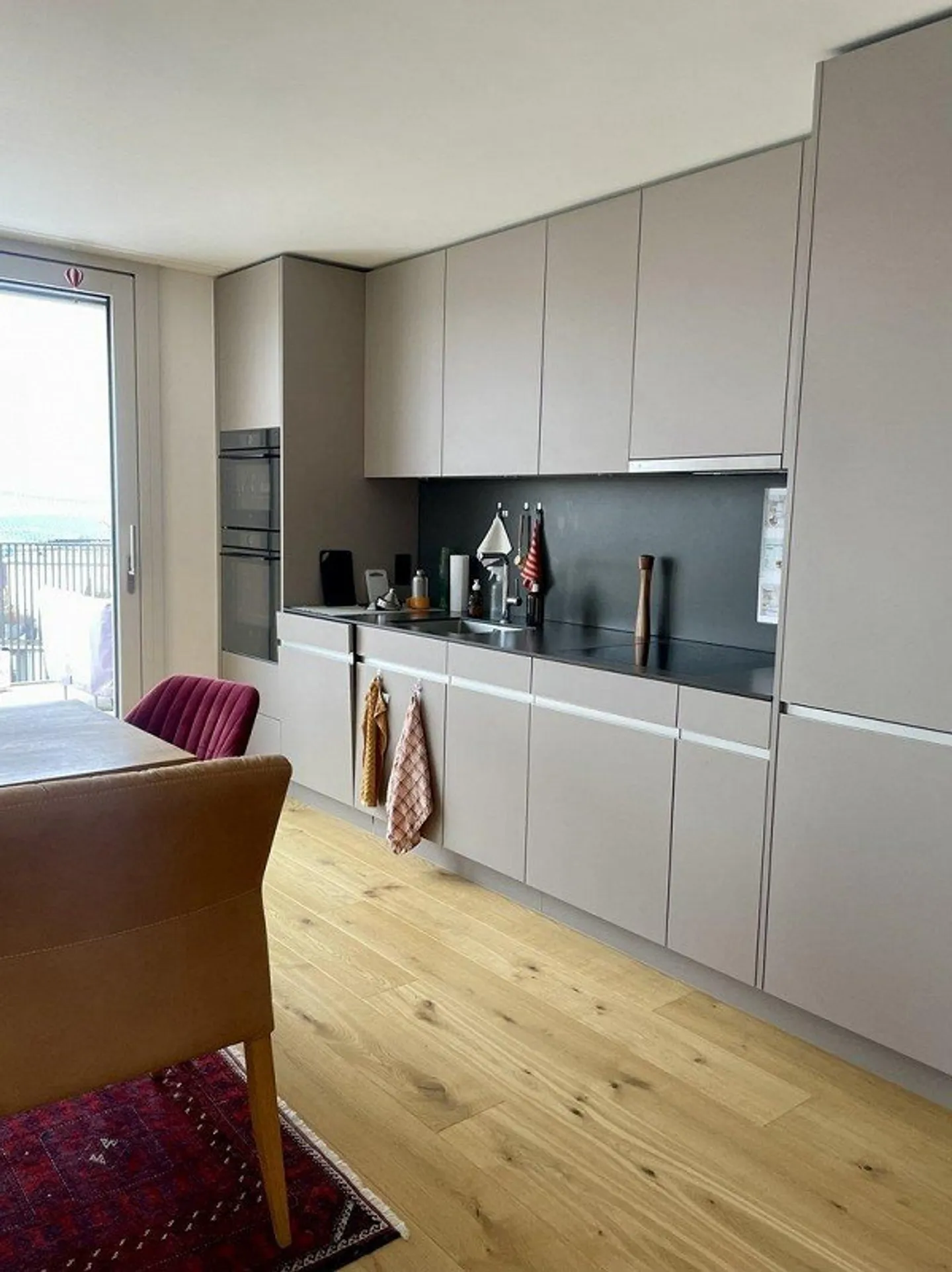 ✨ Attic apartment in Zurich-Witikon with mountain and lake view ✨ - Photo 3 of 9