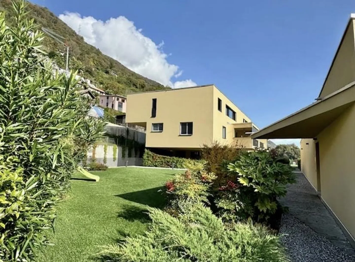 Modern 3.5-room apartment with panoramic view - Photo 10 of 10