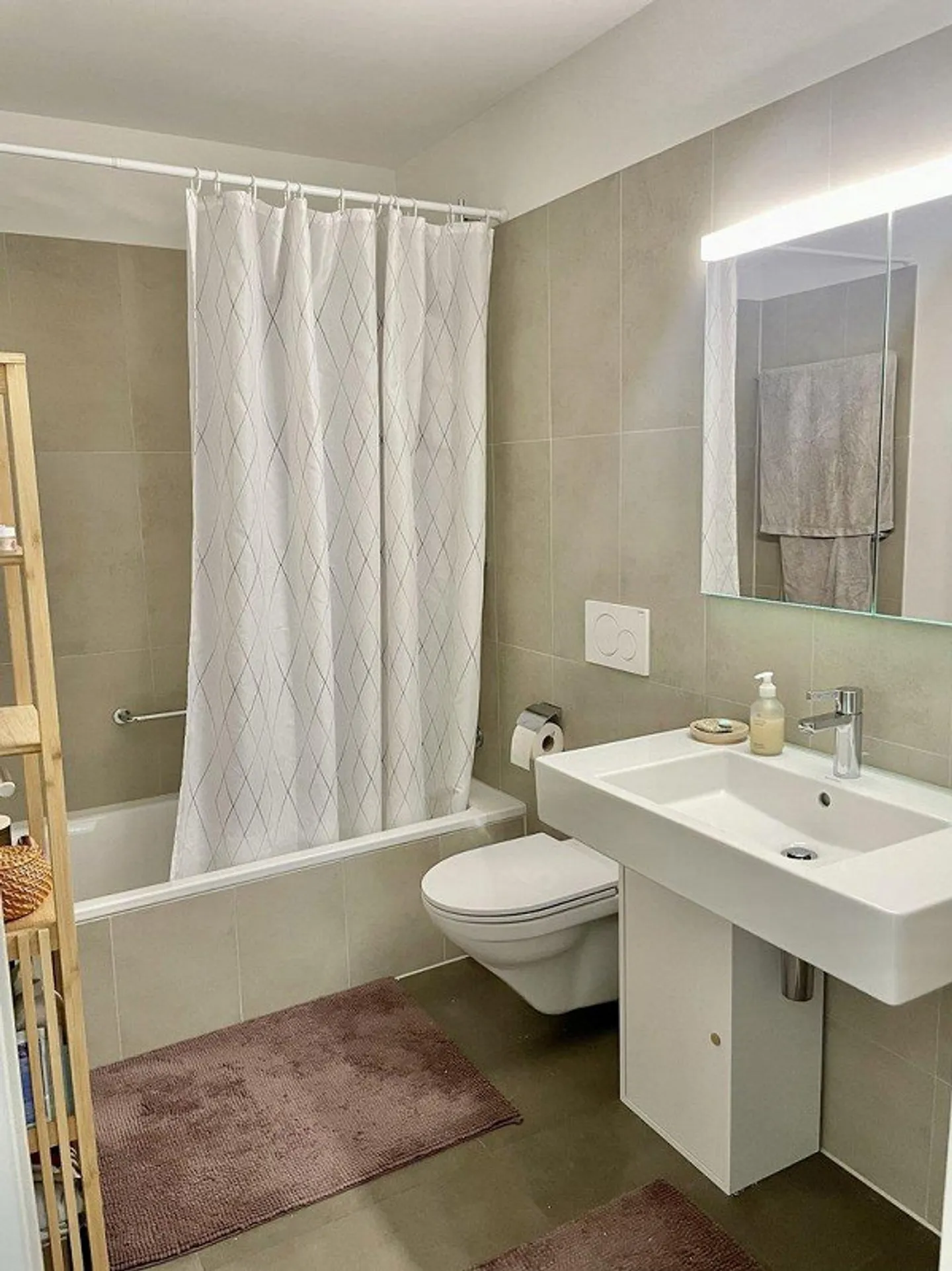 ✨ Attic apartment in Zurich-Witikon with mountain and lake view ✨ - Photo 7 of 9