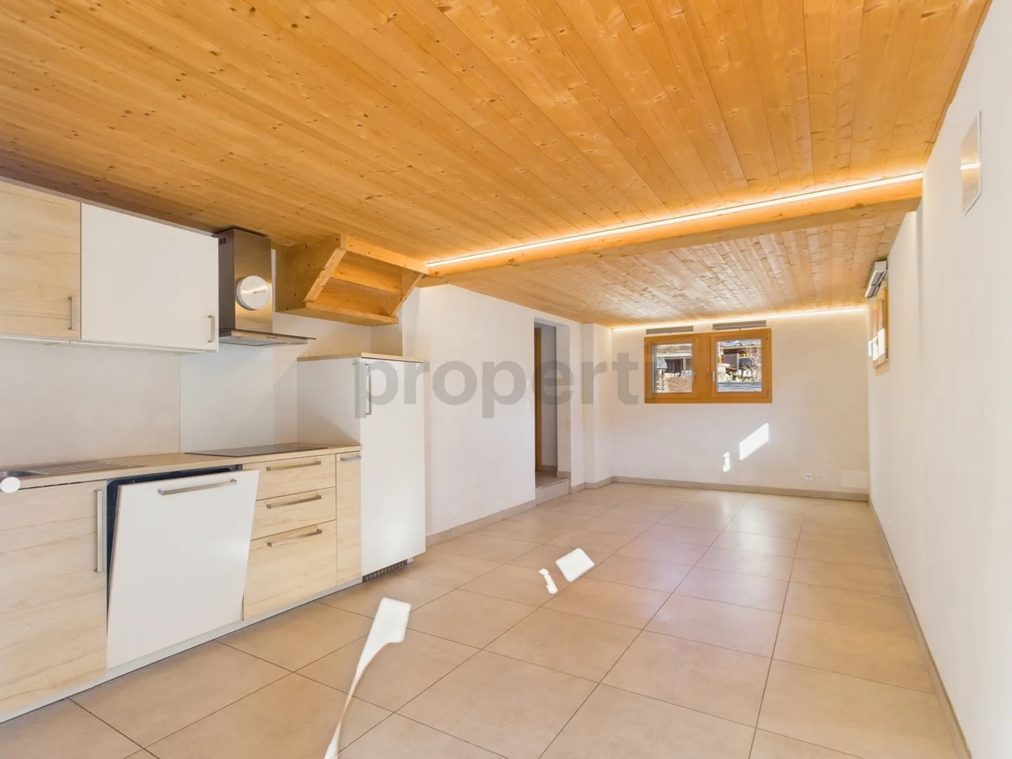 Modern 4-room multiplex house with a view of the Valais mountains in Les Marécottes - Photo 2 of 12