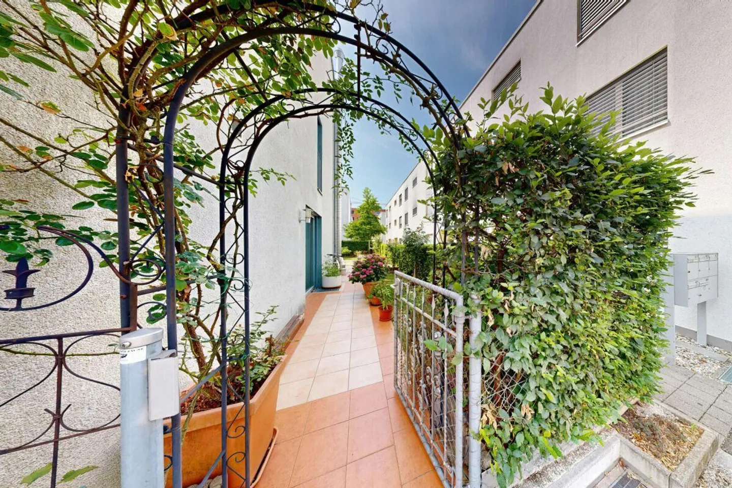 Casa angolare di 6,5 stanze a Schlieren - Foto 6 di 30