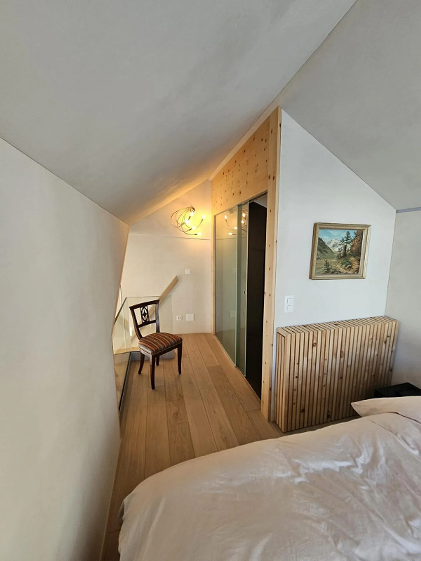 Charming Penthouse Apartment with Alpine Flair and Panoramic View - Photo 6 of 9