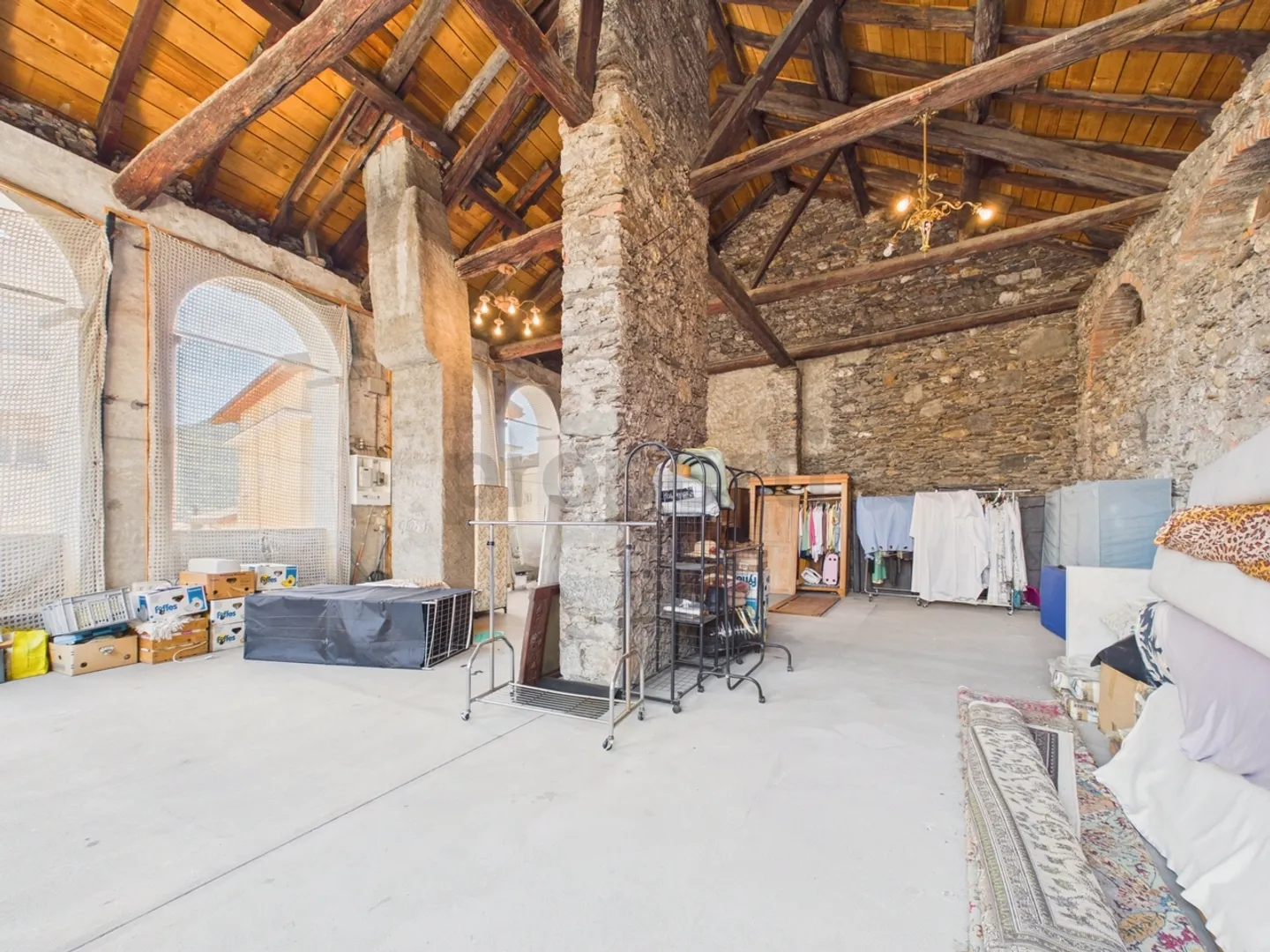 Residential building for sale - Photo 9 of 13