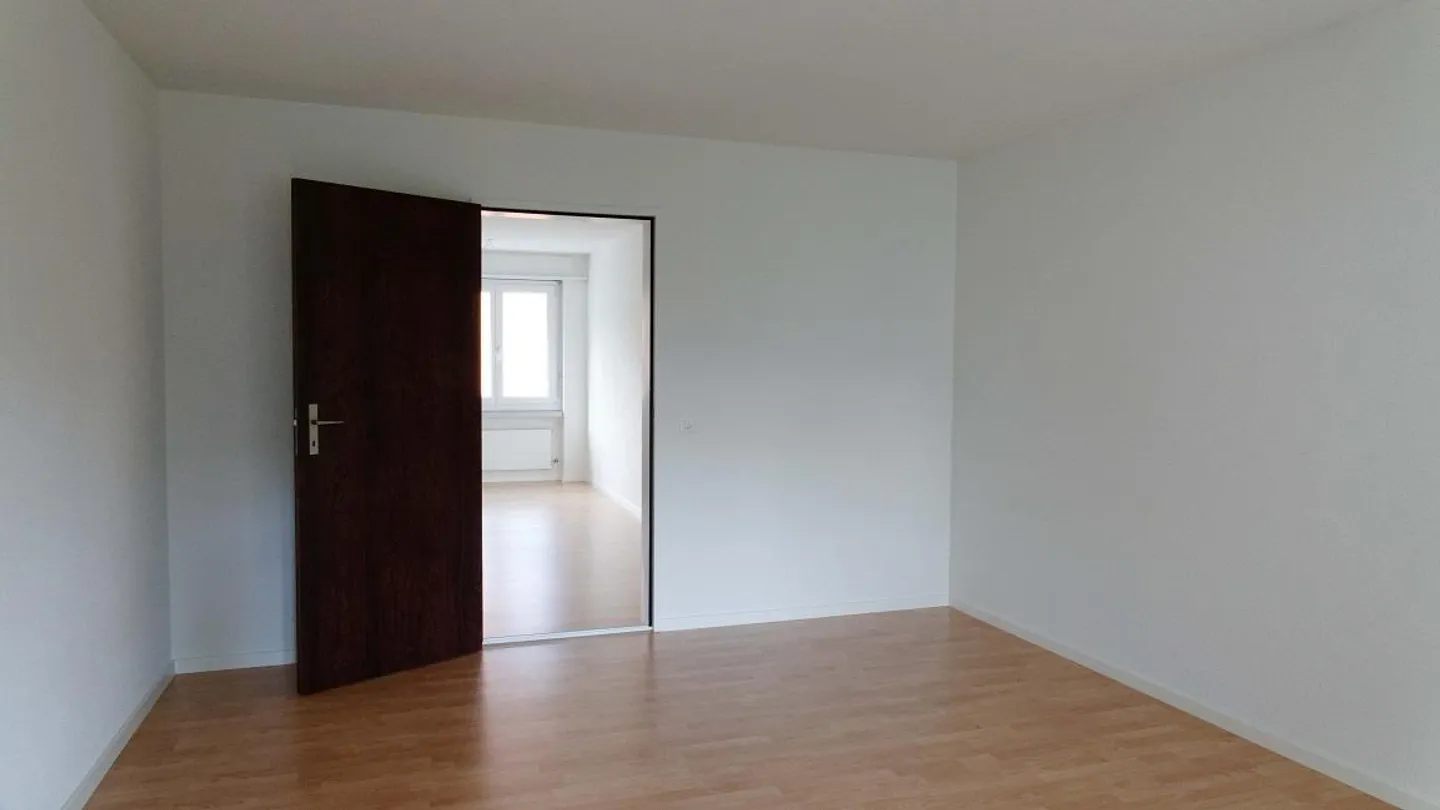 3.5-room apartment on the outskirts of Arth - extensively renovated - Photo 9 of 9