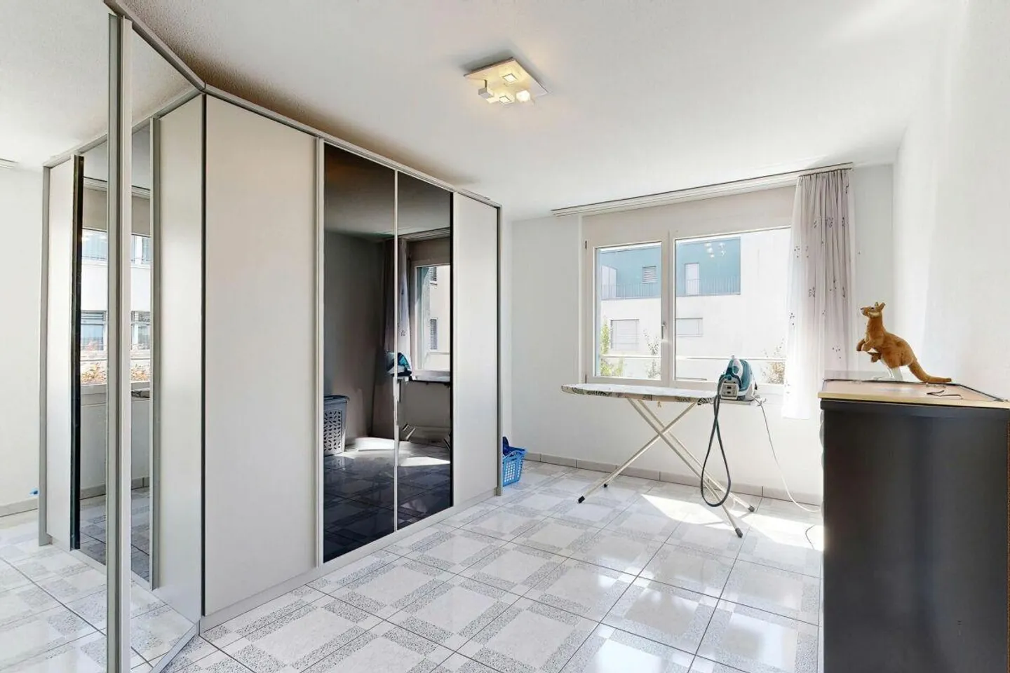 Casa angolare di 6,5 stanze a Schlieren - Foto 20 di 30