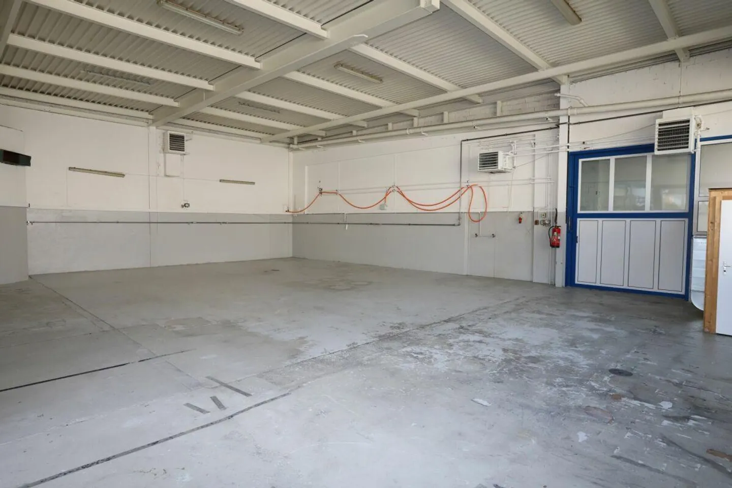 Geräumige Gewerbefläche in Aadorf - Foto 1 von 13