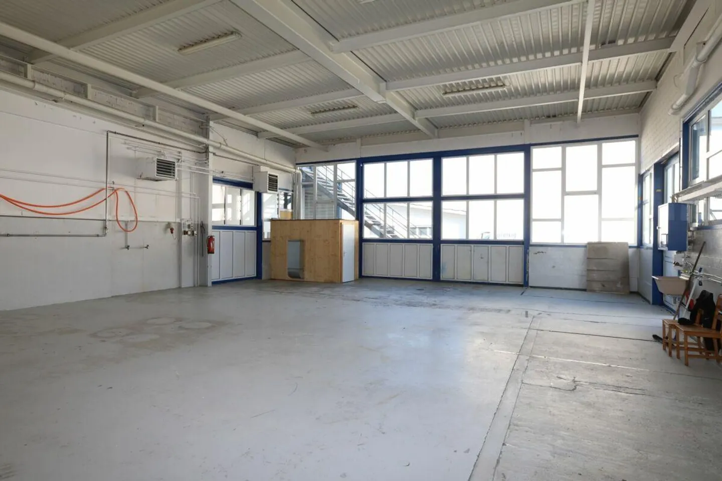 Geräumige Gewerbefläche in Aadorf - Foto 3 von 13