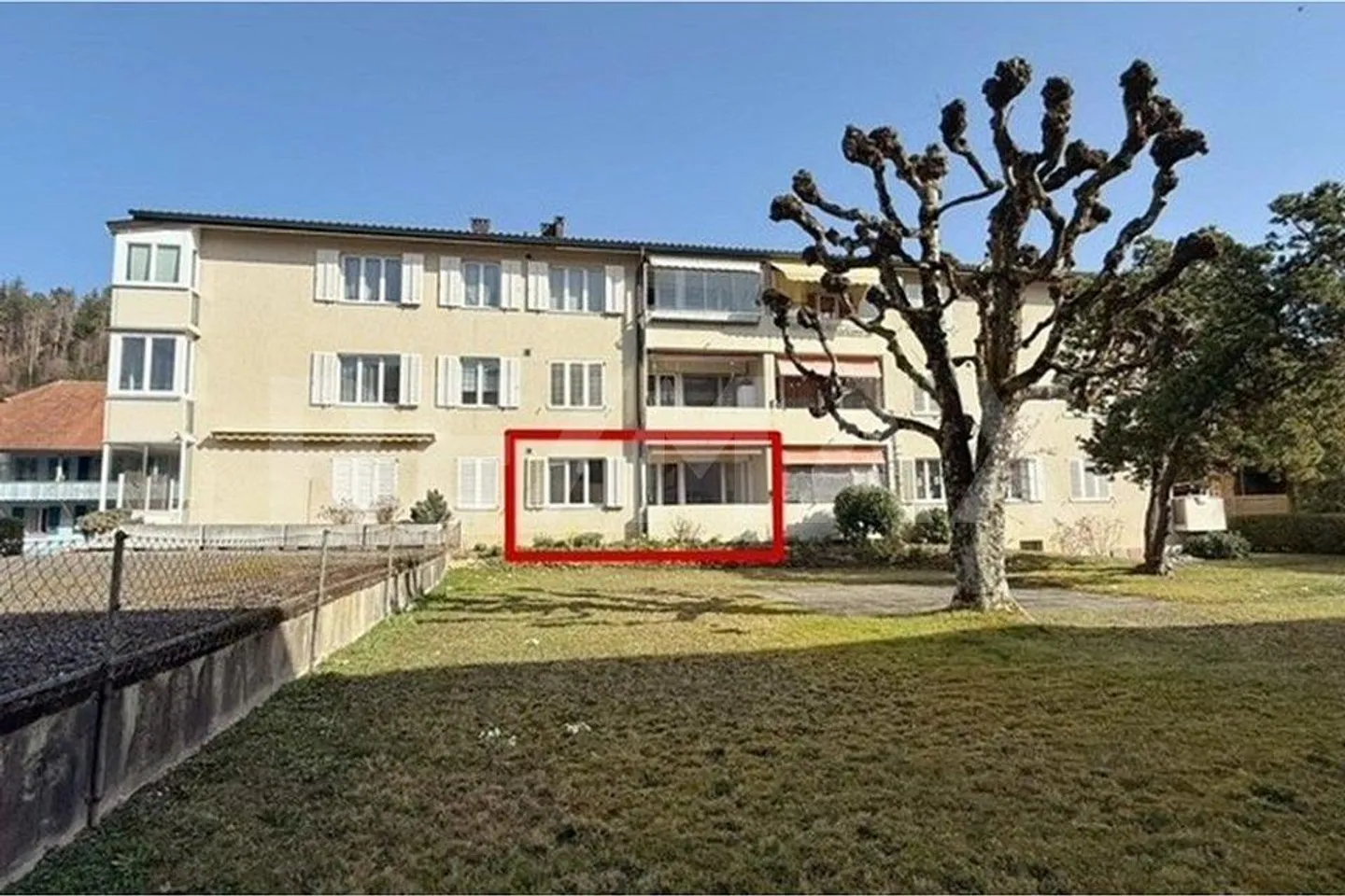 condominium situé au centre - Photo 2 sur 13