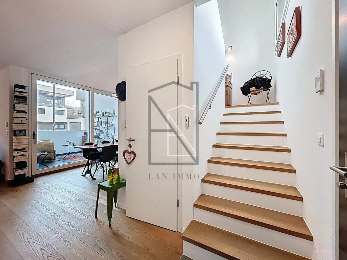 Modern Sustainable Apartment - Photo 10 of 13