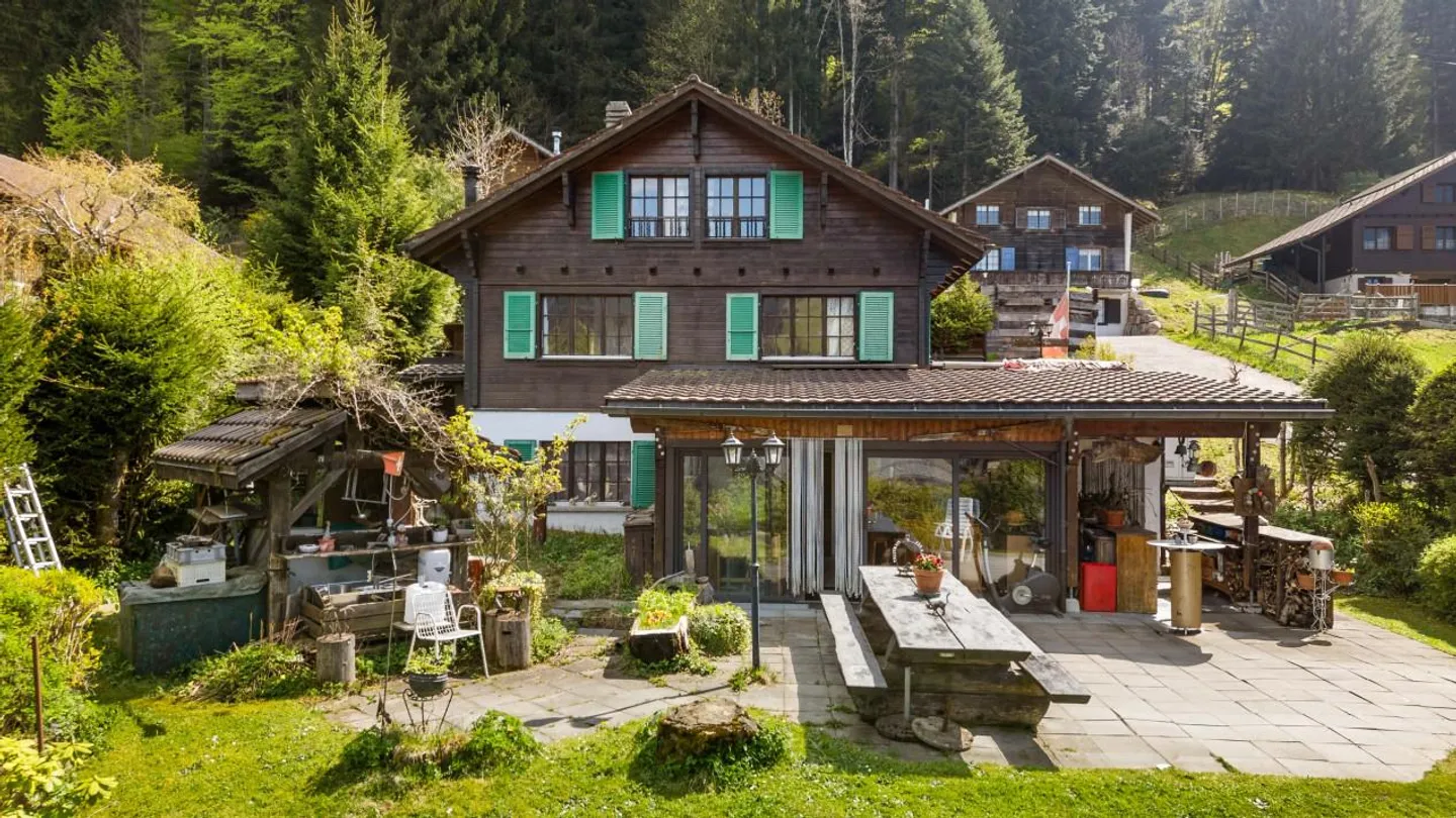 Esclusività! Splendido chalet con due appartamenti ai piedi delle piste - Foto 1 di 7
