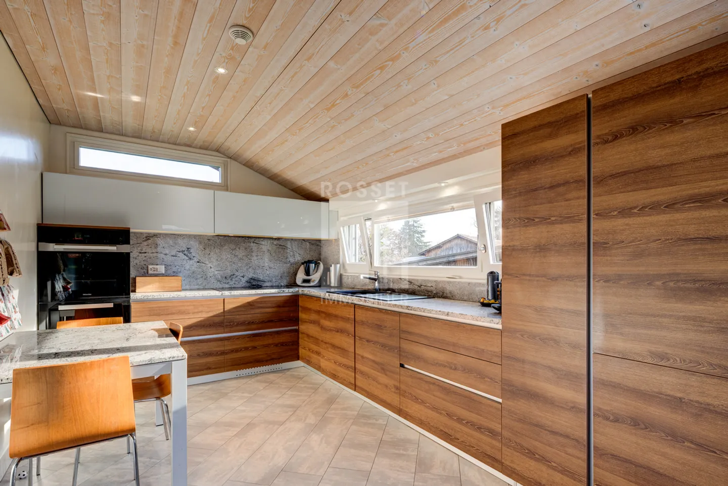 Esclusività: Incantevole villa a schiera in una zona tranquilla - Foto 3 di 11