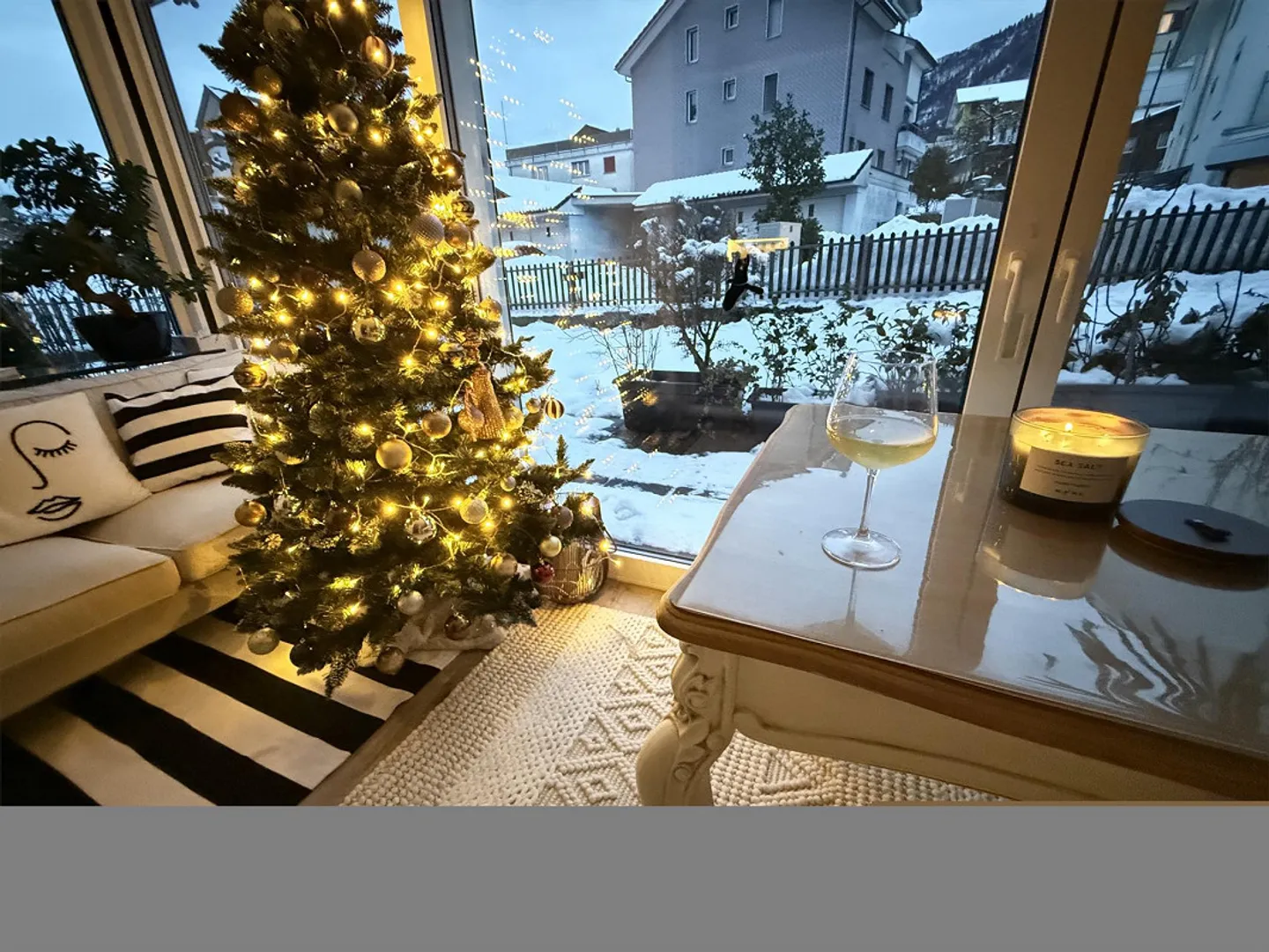 2.5 Zi. mit Wintergarten, Garten und Fussbodenheizung - Foto 1 von 9