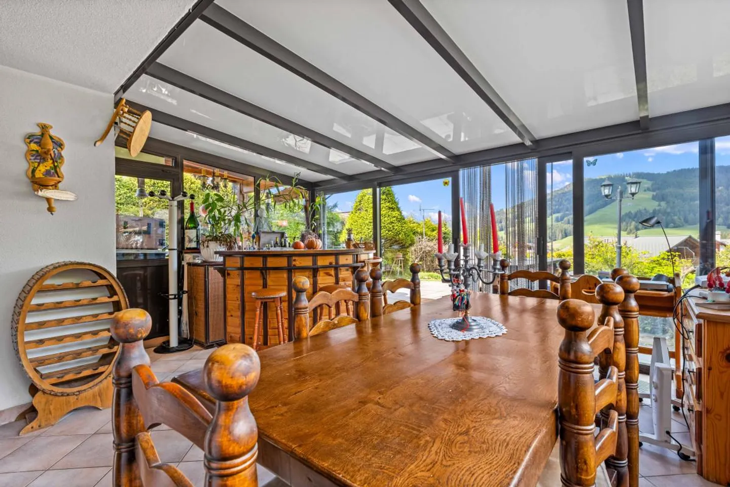 Esclusività! Splendido chalet con due appartamenti ai piedi delle piste - Foto 3 di 7