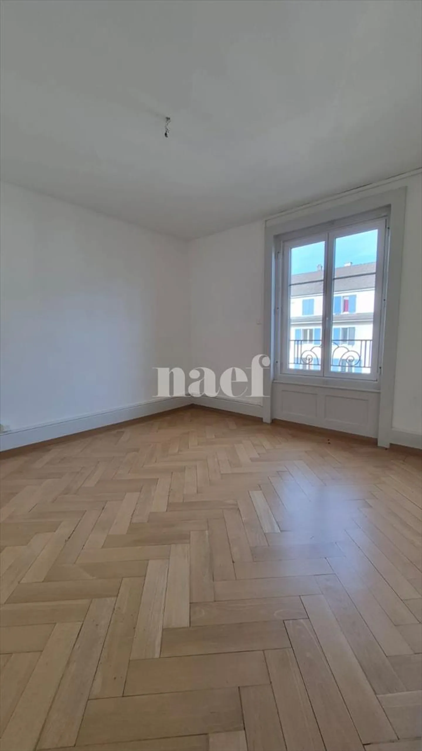 Appartement de trois pièces au 4ème étage, rue de l'Eglise 6, 2000 Neuchâtel - Photo 3 sur 7