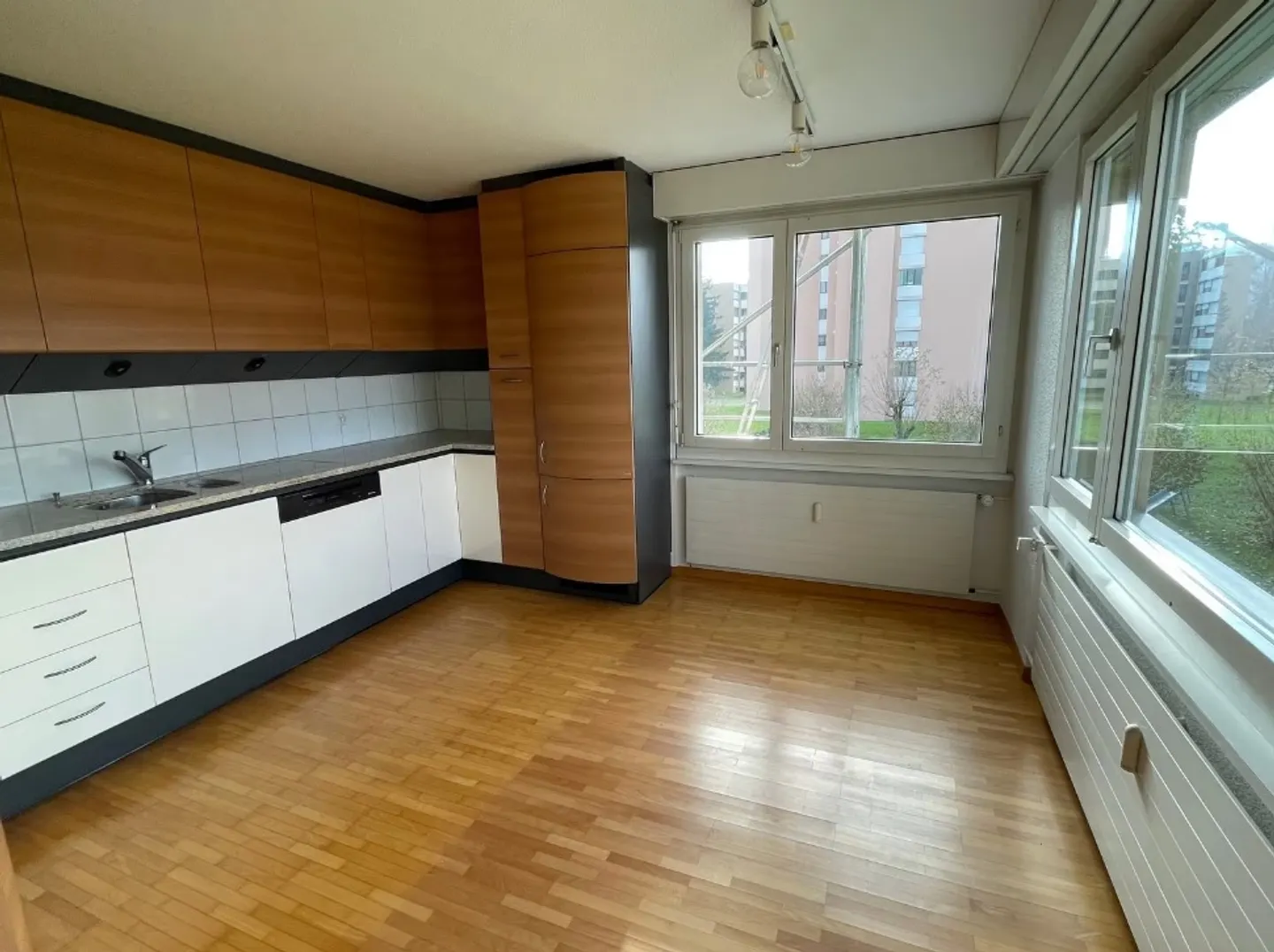 Charming 3-Room Apartment - Photo 3 of 9