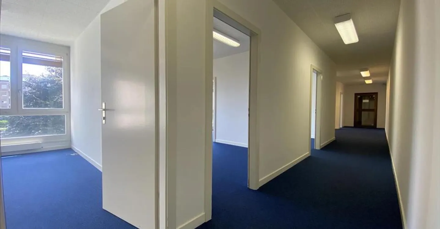 Office space for rent - Photo 12 of 13