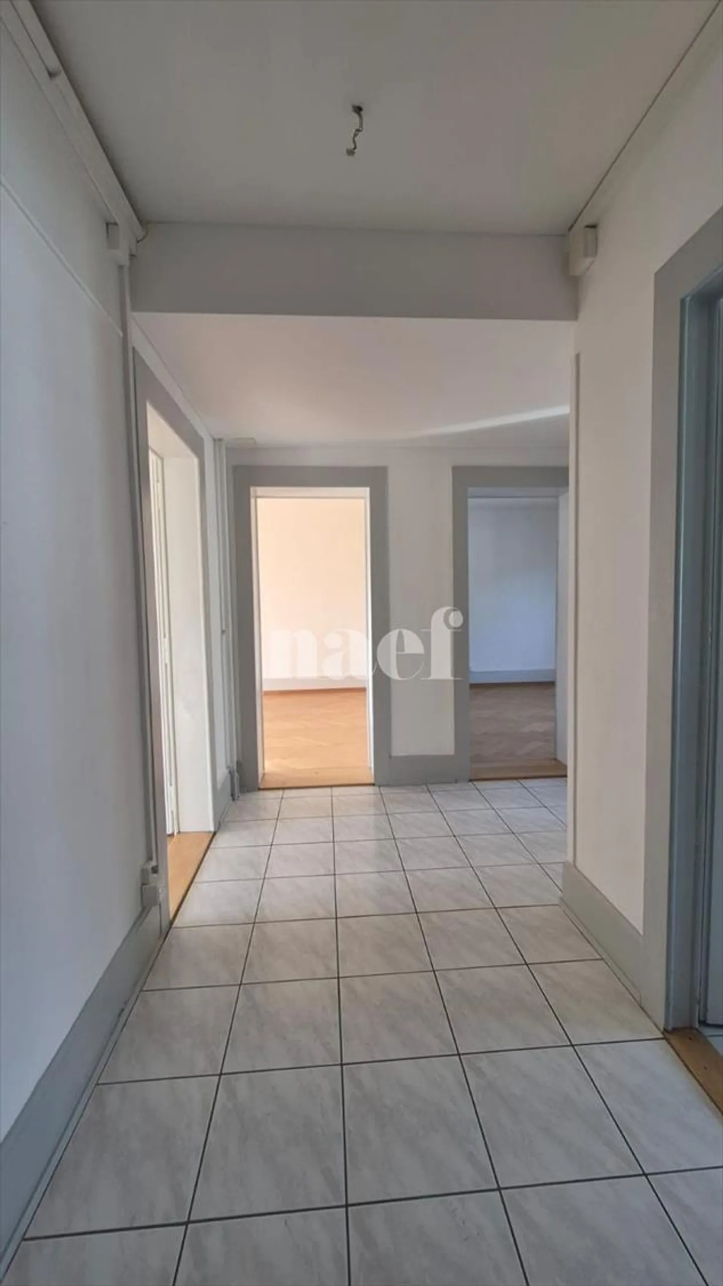 Appartement de trois pièces au 4ème étage, rue de l'Eglise 6, 2000 Neuchâtel - Photo 4 sur 7