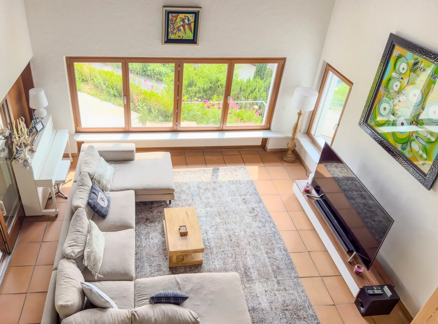 Maison individuelle élégante avec appartement séparé dans un emplacement élevé privilégié - Photo 3 sur 20