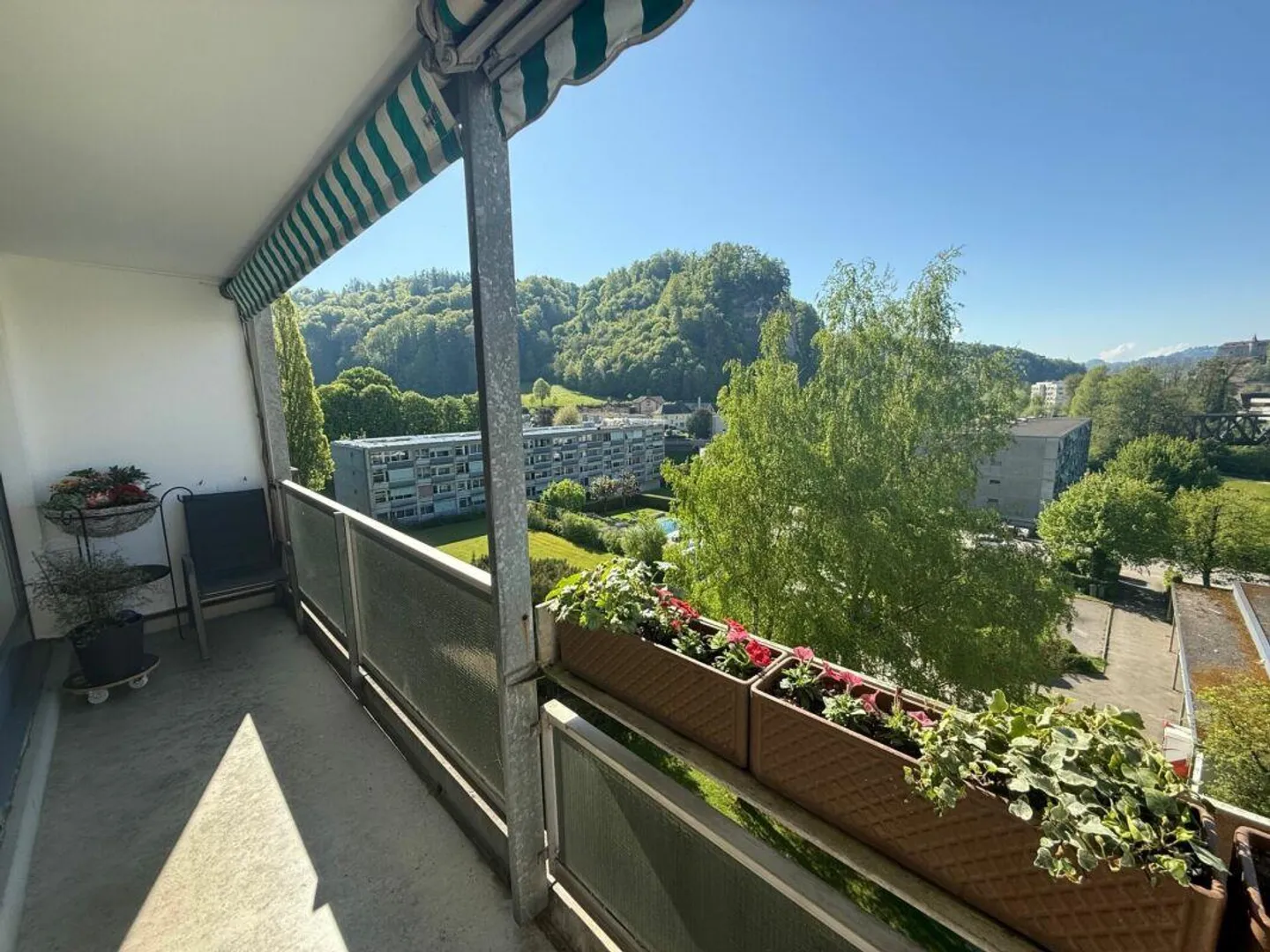 3.5-room condominium on the 7th floor - Photo 2 of 11
