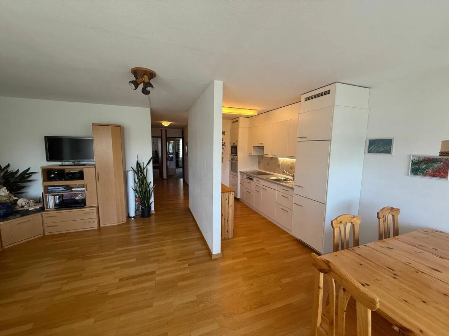 3.5-room condominium on the 7th floor - Photo 4 of 11