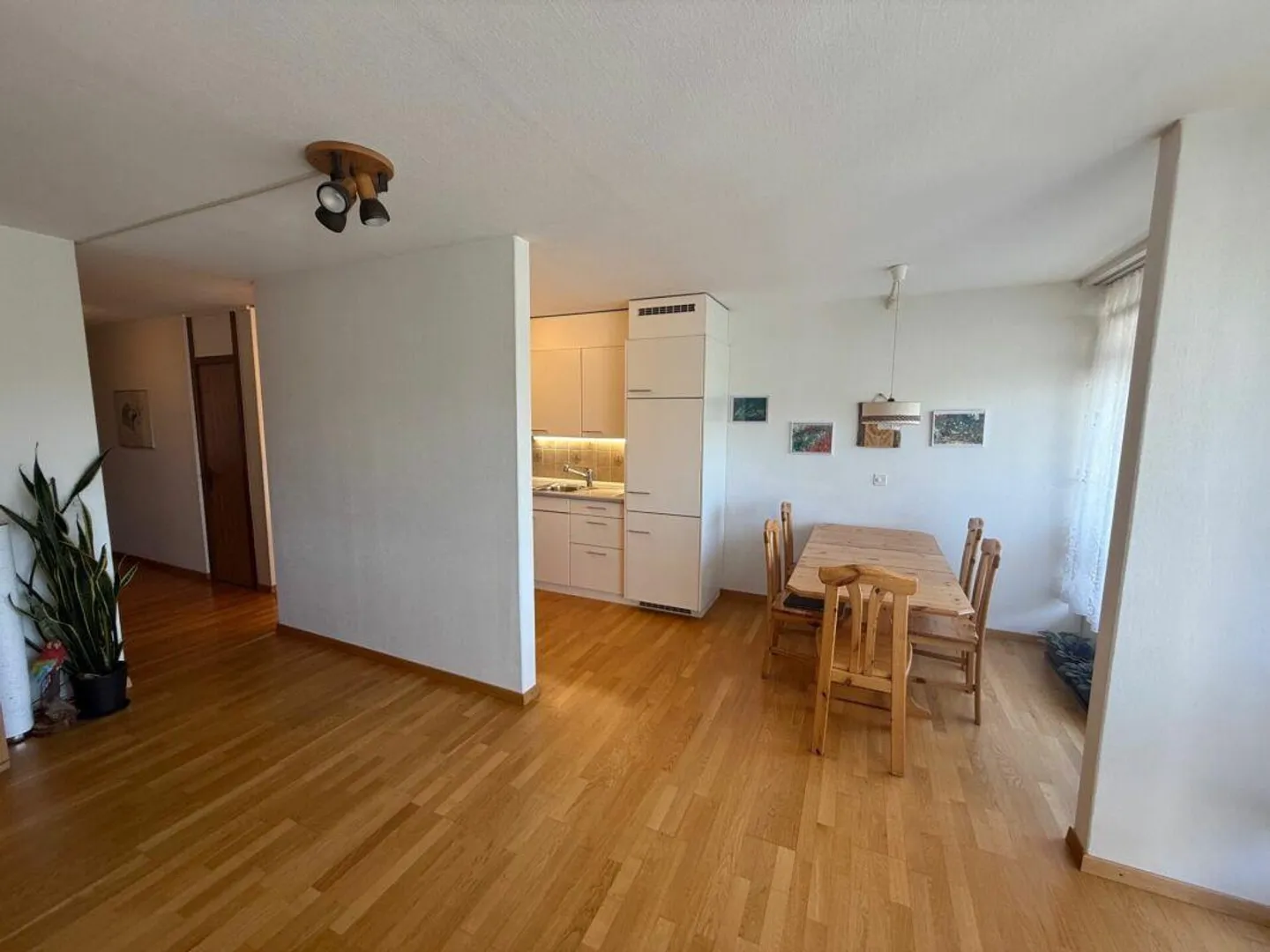 3.5-room condominium on the 7th floor - Photo 5 of 11