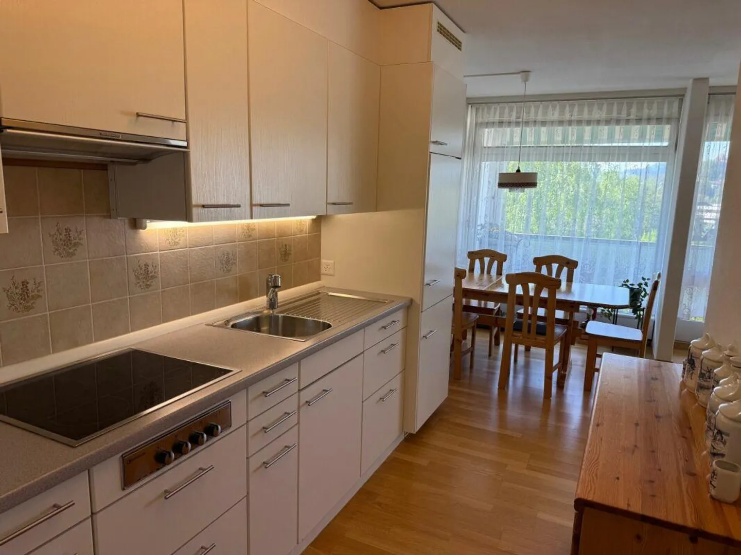 3.5-room condominium on the 7th floor - Photo 8 of 11