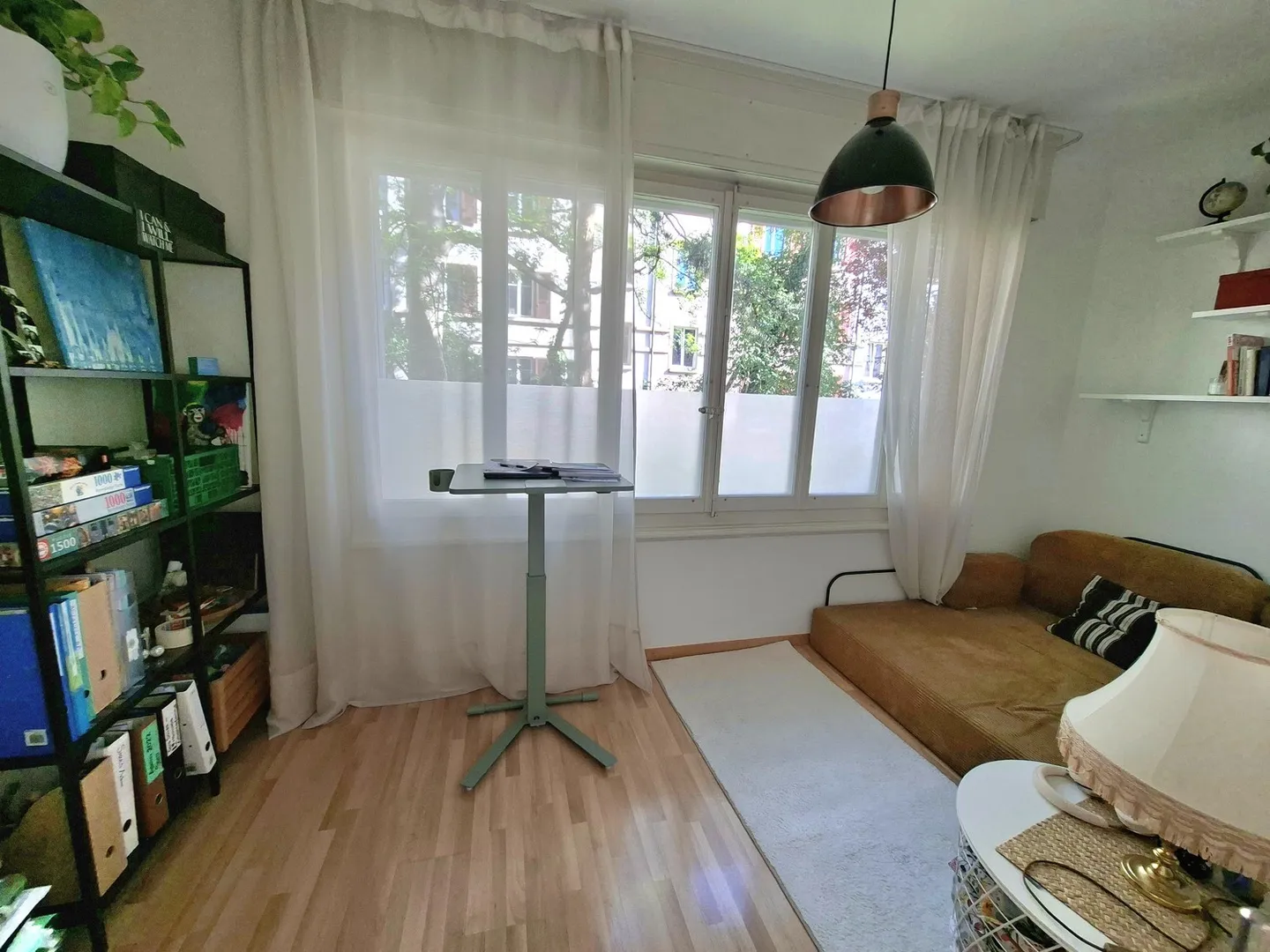 WG room in Biel directly at the train station - Photo 2 of 5