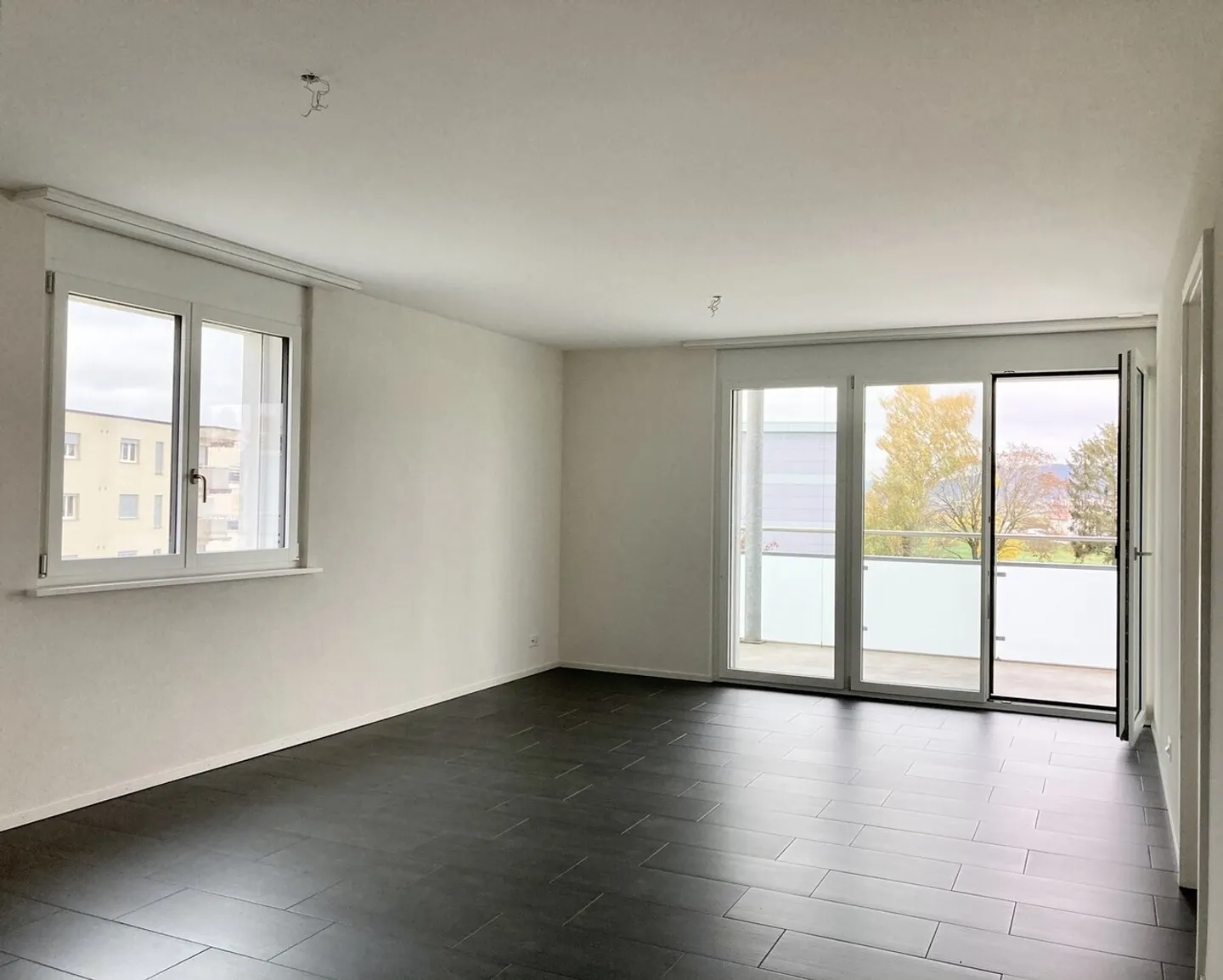 Appartement moderne avec balcon spacieux - Photo 6 sur 8