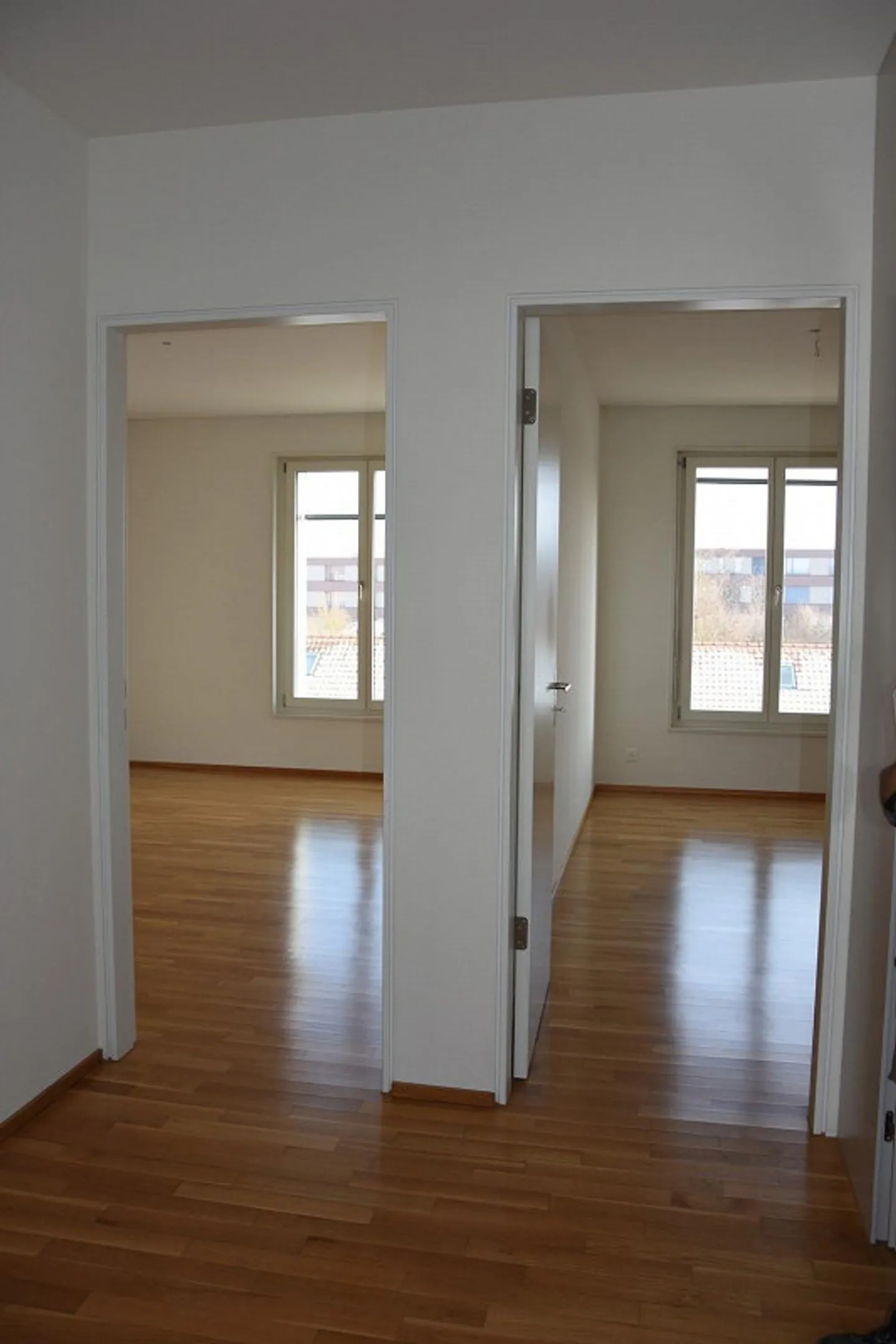 Helle und moderne 5.5 Zimmerwohnung im Naturschutzgebiet - Photo 5 of 9