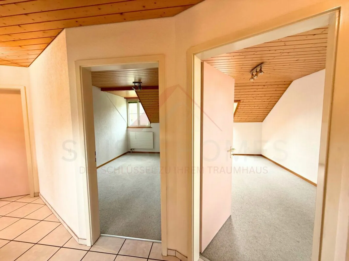 Appartamento luminoso di 4,5 stanze a Grasswil - attraente con balcone e bel comfort abitativo - Foto 9 di 21