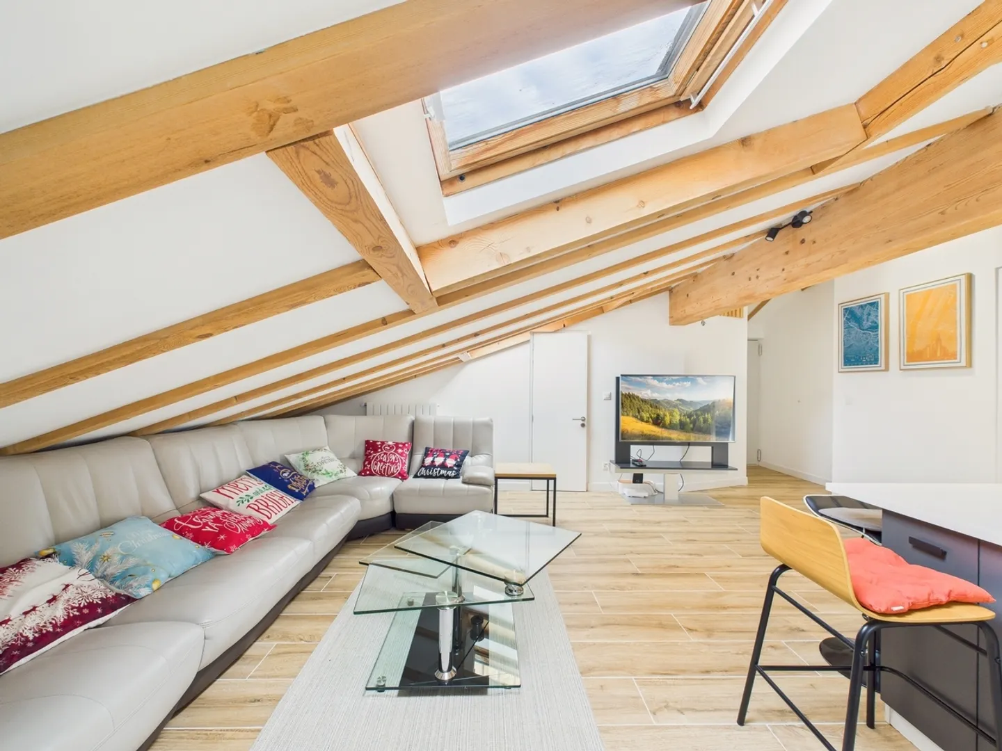 Appartamento ristrutturato 3.5 locali con charme a Crassier - Foto 2 di 12