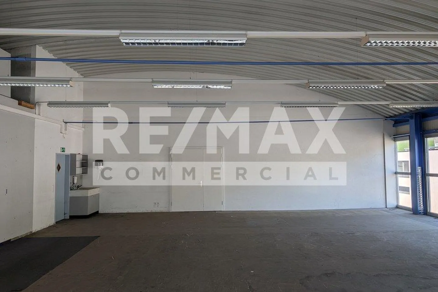 Circa 940 m2 di spazio magazzino/commerciale - Foto 8 di 10