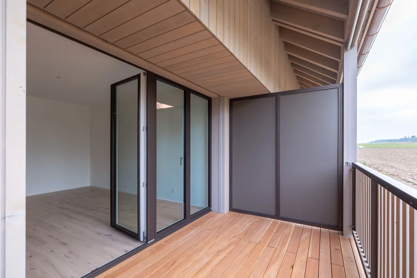 Neubau - stilvolle 4.5-Zimmer-Maisonette mit 157 m² Wohnfläche in Zauggenried - Foto 15 von 18