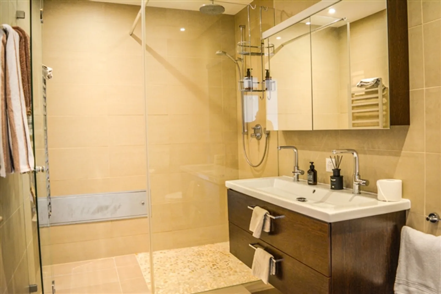 Luxuswohnung mit Terrasse - Foto 11 von 15