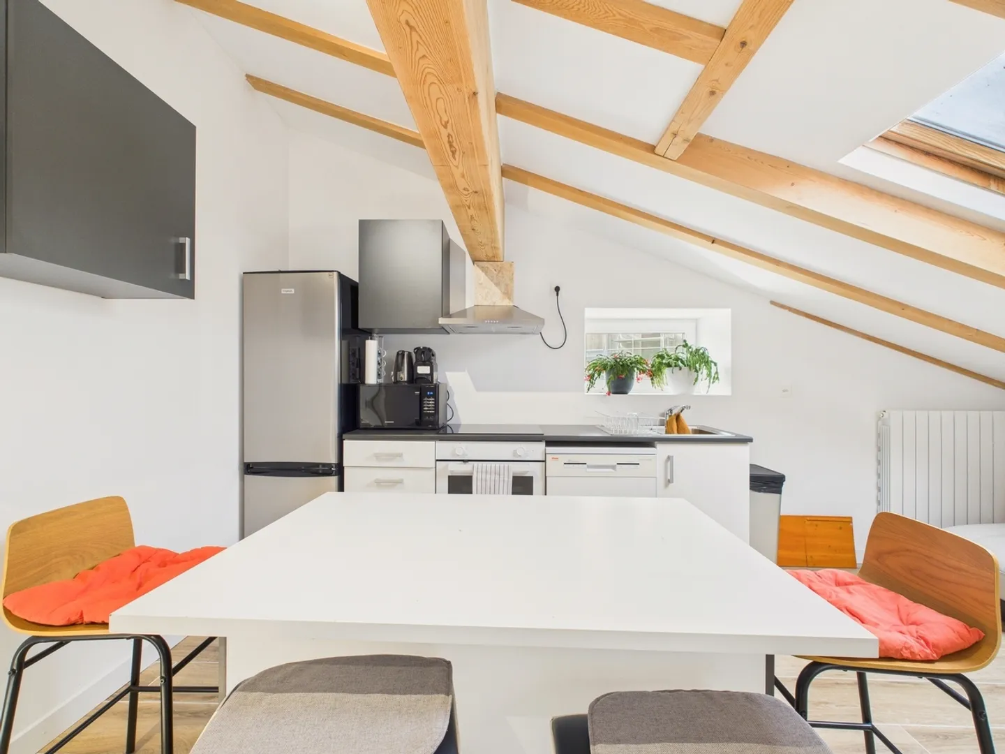 Appartamento ristrutturato 3.5 locali con charme a Crassier - Foto 4 di 12