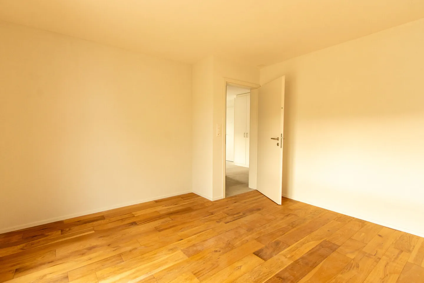 Première occupation - Appartements modernes de 4,5 et 3,5 pièces à Gurmels - Photo 8 sur 16