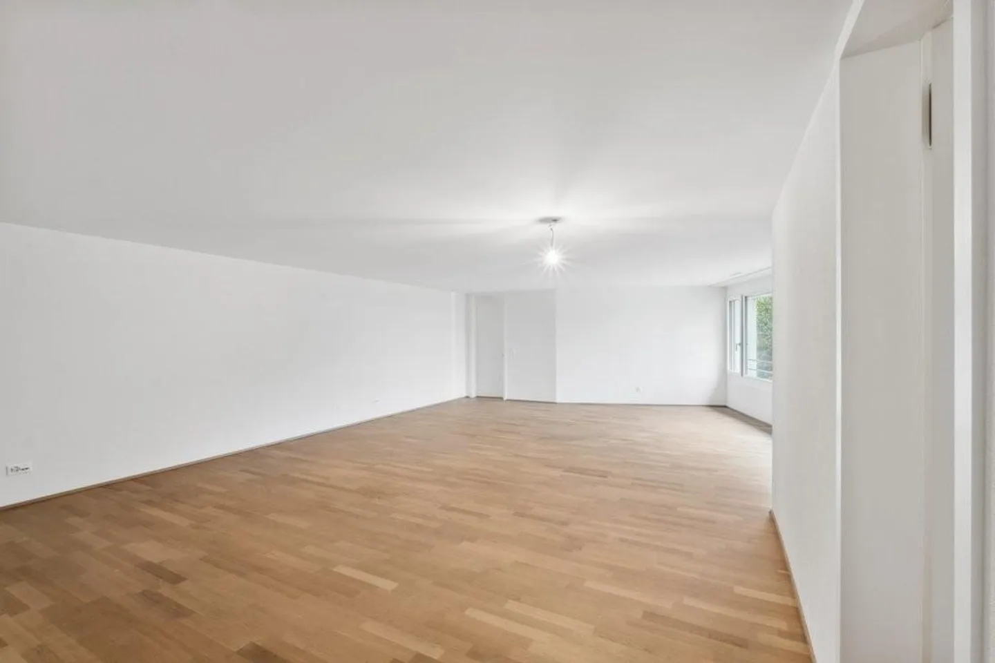 Spazio commerciale a Zofingen: posizione perfetta per la tua attività! - Foto 4 di 11