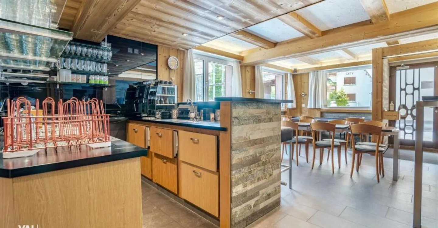 Investment opportunity in the heart of the Saastal - Hotel or approved second homes in Saas-Grund - Photo 3 of 11