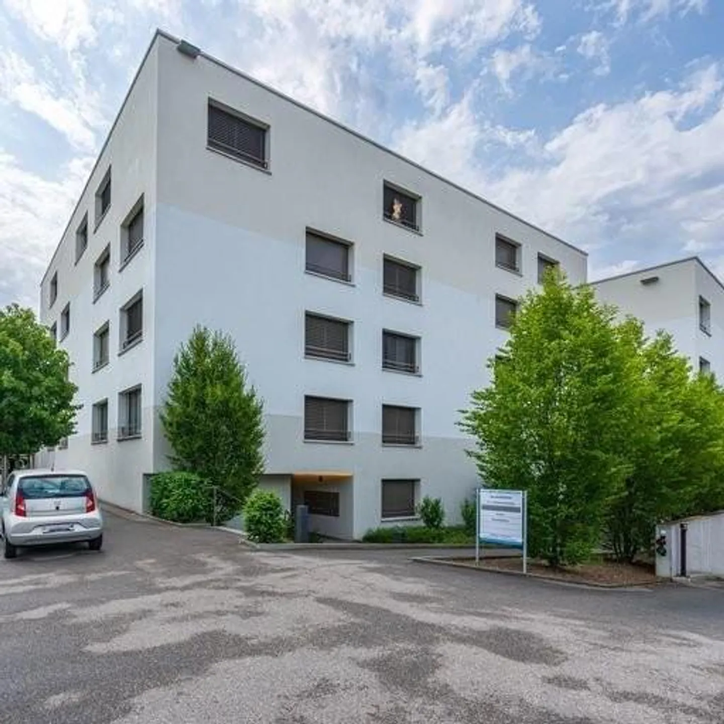 Spazio commerciale a Zofingen: posizione perfetta per la tua attività! - Foto 1 di 11