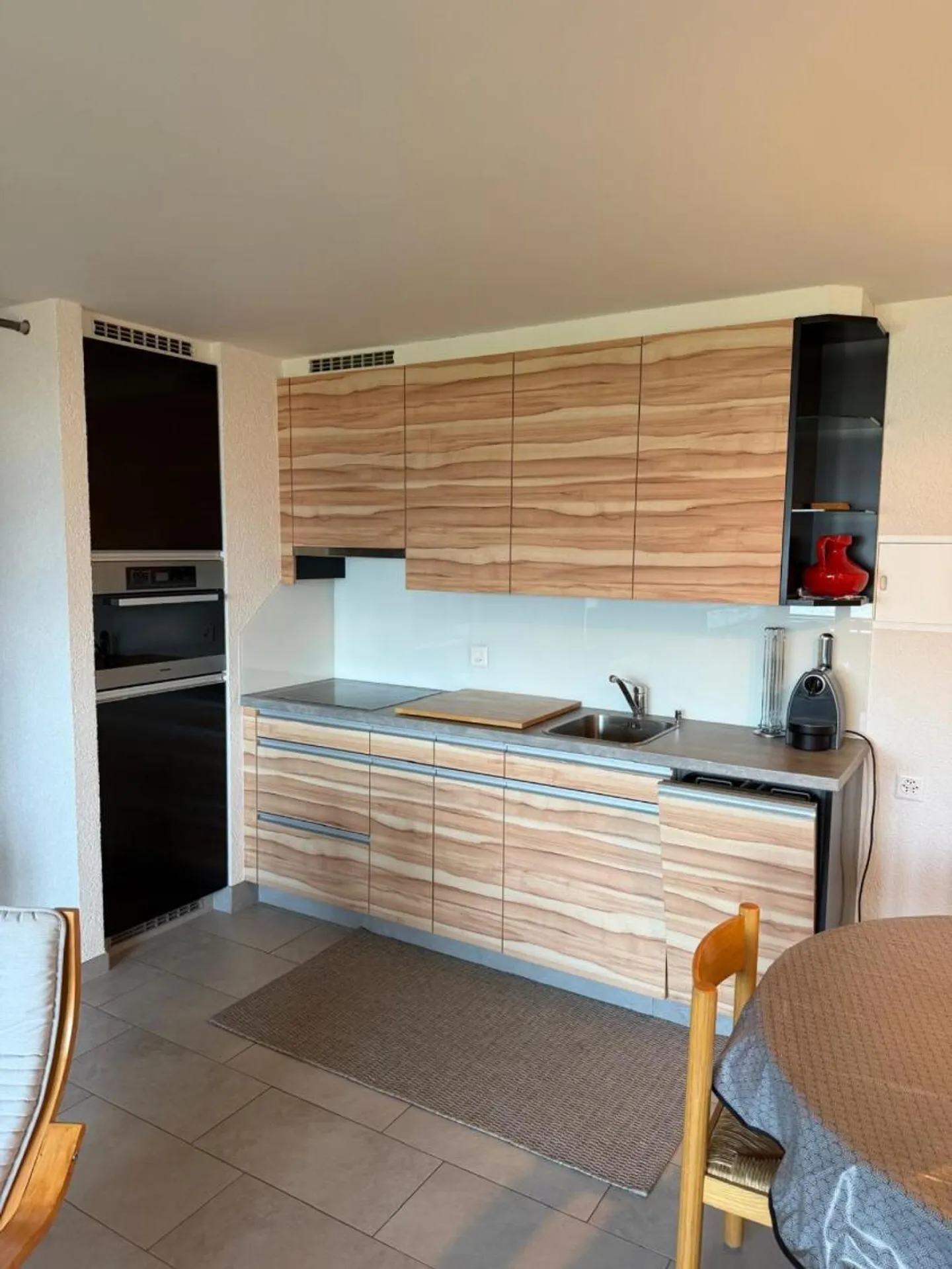 Charmant Appartement 2.5 pièces - Photo 2 sur 13