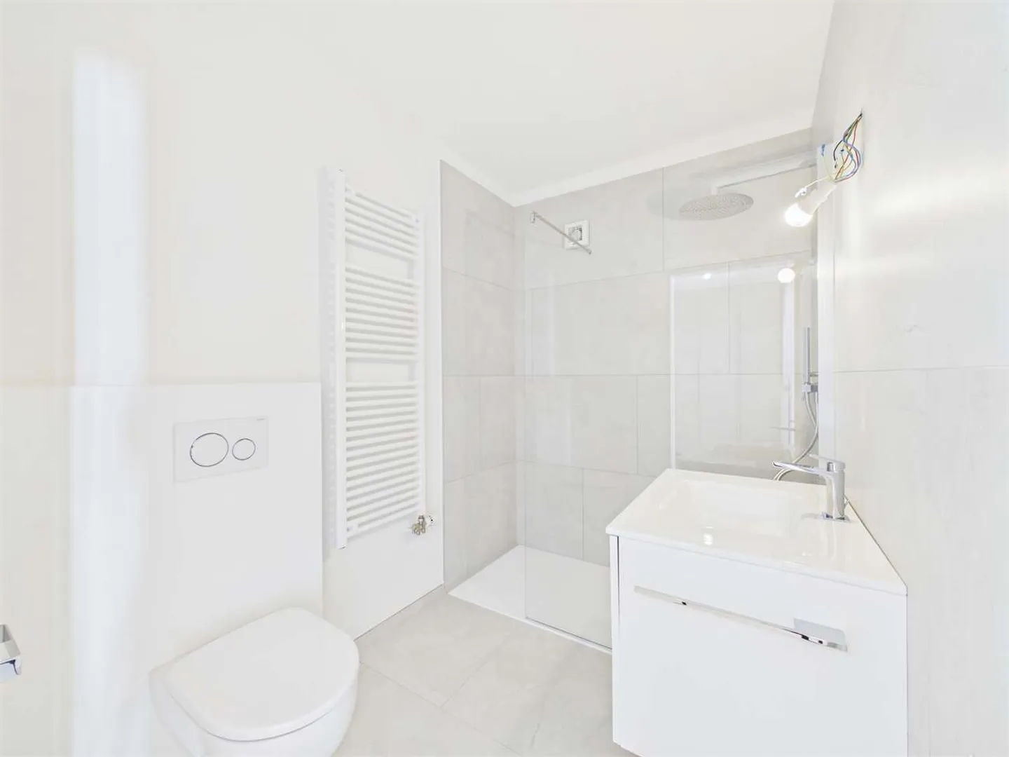 Spacious one-room apartment completely renovated - Photo 8 of 10