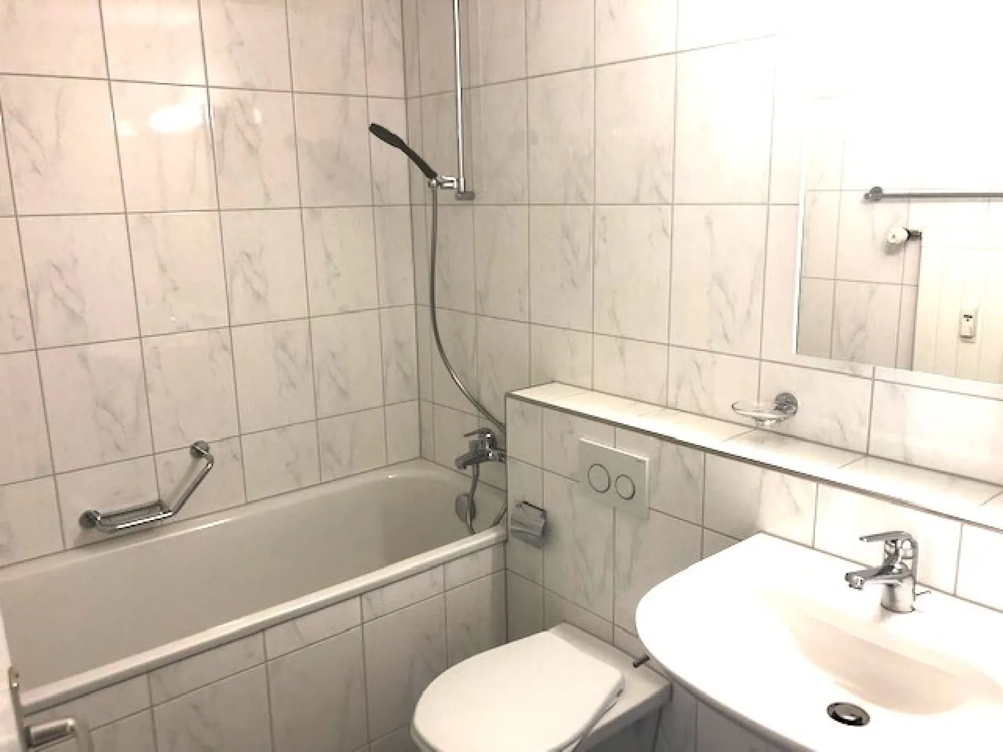 Ideal Single Apartment - Photo 4 of 5