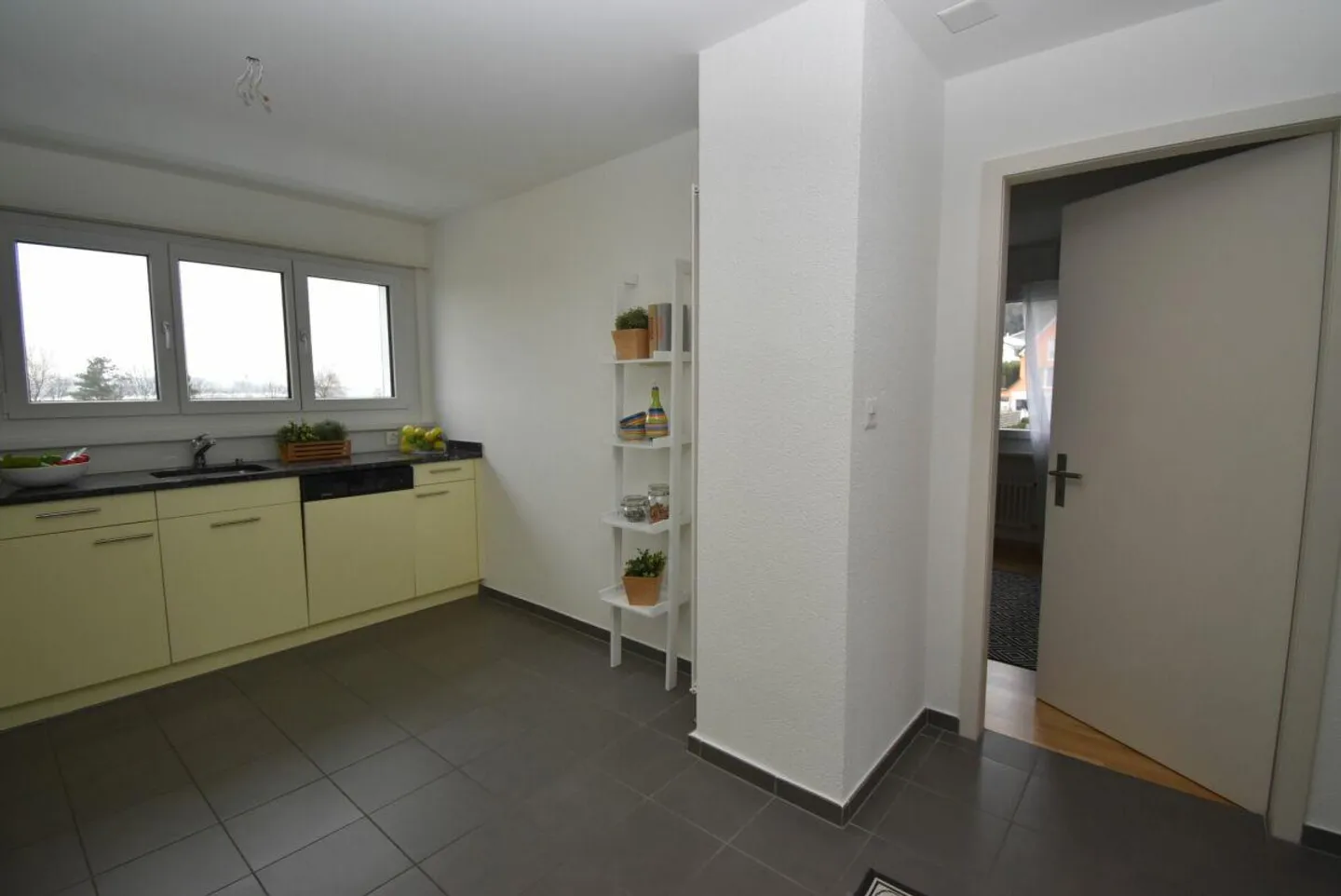 Gemütliche 4-Zimmerwohnung mit Balkon - Foto 5 von 11